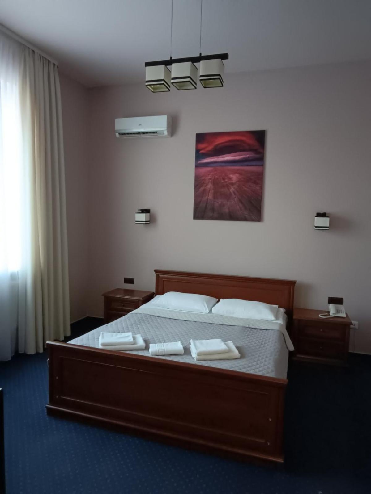 Gosudar Hotel Κιροβοχράντ Εξωτερικό φωτογραφία